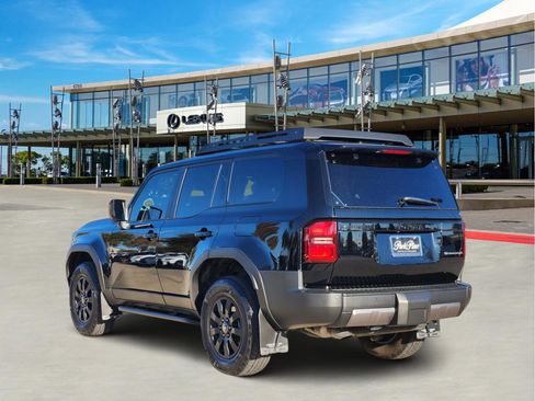 Used 2024 Toyota Land Cruiser image 4