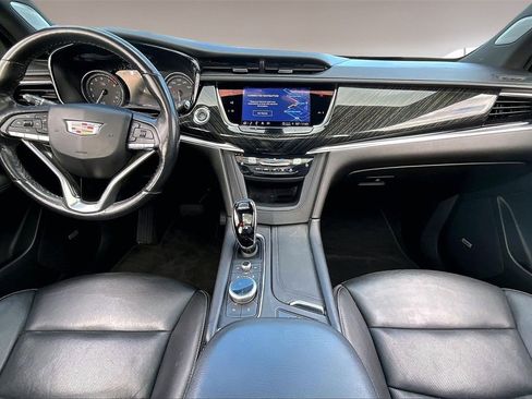 Used 2022 Cadillac XT6 Premium Luxury w/ Technology Package image 15