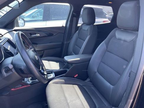 Used 2023 Chevrolet TrailBlazer RS w/ Sun and Liftgate Package AWD/4WD image 7
