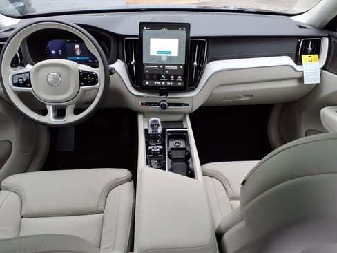 New 2026 Volvo XC60 B5 Ultra w/ Protection Package Premier image 8