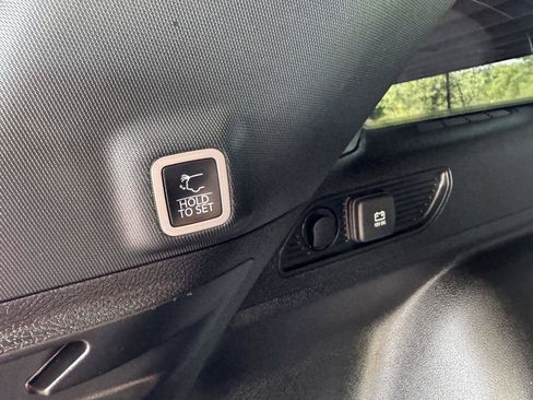 Used 2025 Jeep Grand Cherokee Limited w/ Trailer Tow Package AWD/4WD image 32