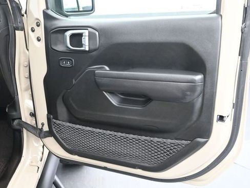 Used 2022 Jeep Wrangler Unlimited Sport AWD/4WD image 11