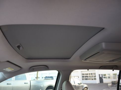 Used 2019 Honda Pilot Touring image 19