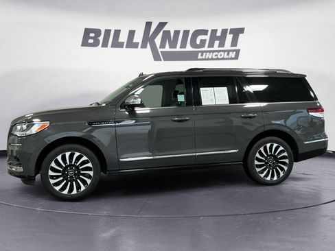 Used 2022 Lincoln Navigator Black Label AWD/4WD image 2