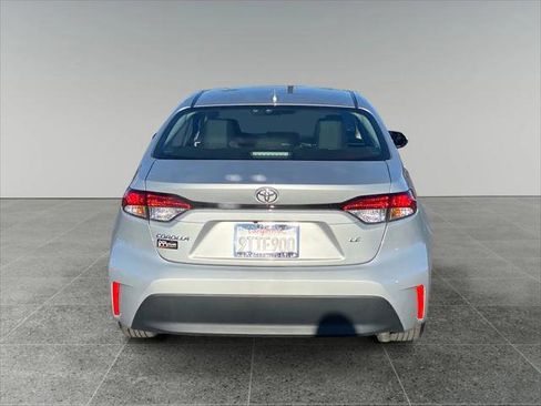 Certified 2025 Toyota Corolla LE FWD image 4