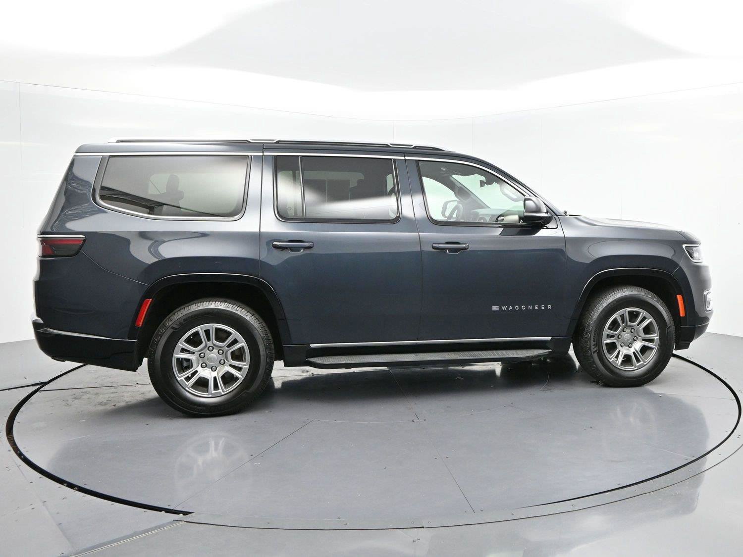 Used 2024 Jeep Wagoneer 4WD image 8