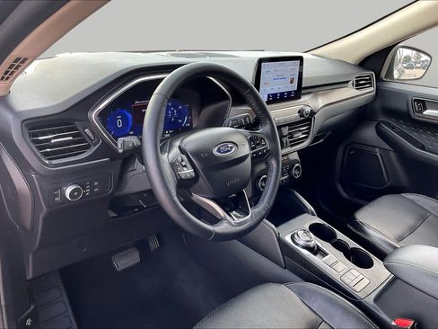 Used 2020 Ford Escape Titanium FWD image 17