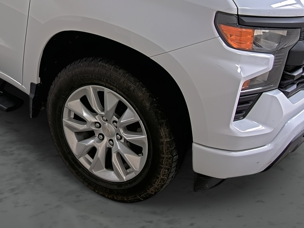 Used 2024 Chevrolet Silverado 1500 Custom AWD/4WD image 14