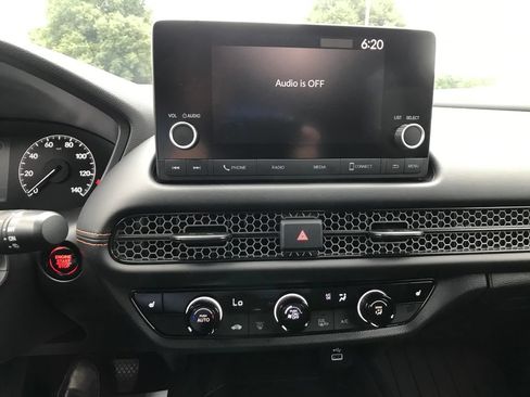 Certified 2025 Honda HR-V Sport image 19