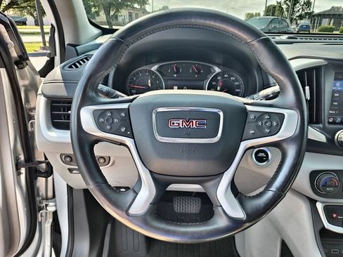 Used 2022 GMC Terrain SLT w/ Infotainment Package II AWD/4WD image 14