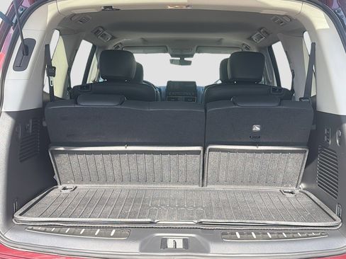 Used 2024 Nissan Armada Platinum w/ Captain's Chairs Package image 12