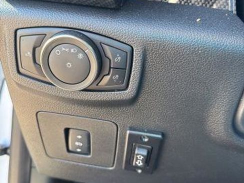 Certified 2018 Ford F150 Raptor w/ Equipment Group 802A Luxury image 4