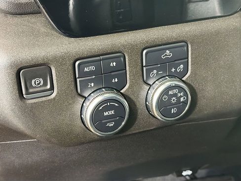 Used 2024 GMC Sierra 1500 Elevation w/ Preferred Package AWD/4WD image 12
