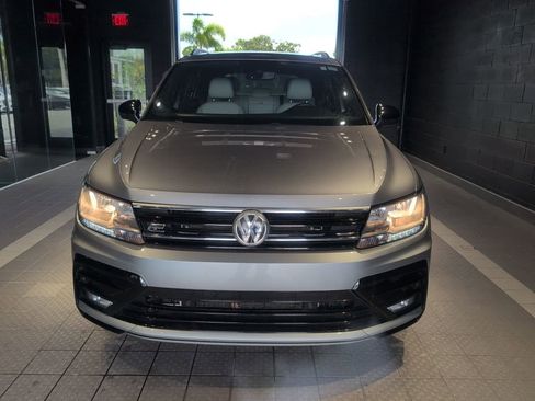 Used 2021 Volkswagen Tiguan SE R-Line FWD image 2