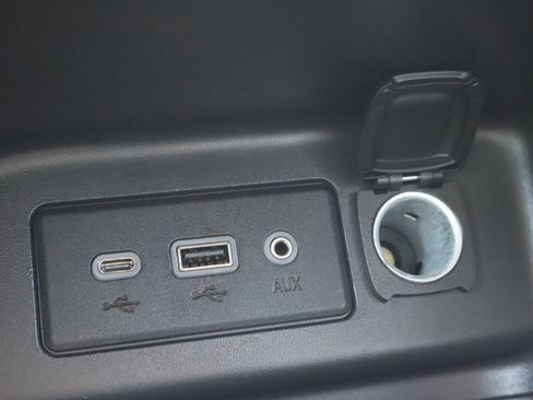 Used 2022 Chevrolet Equinox LT FWD image 27