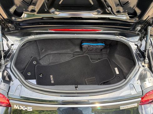 Used 2021 MAZDA MX-5 Miata Grand Touring RWD image 16