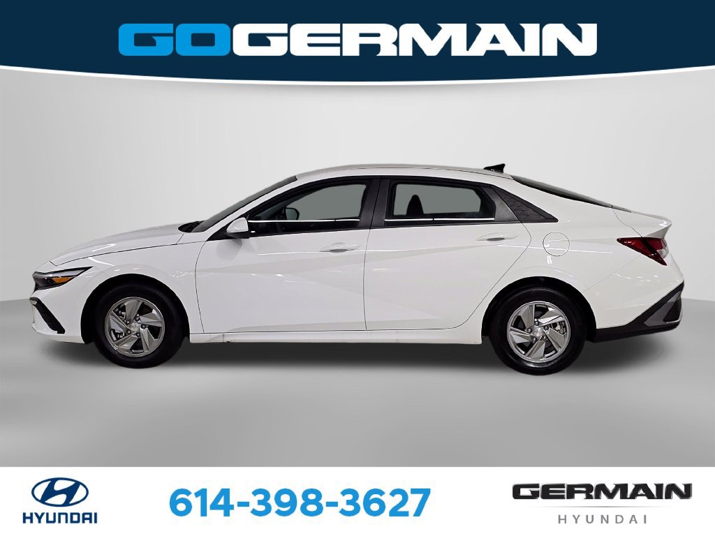 Certified 2026 Hyundai Elantra SE FWD image 12