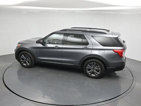 Certified 2021 Ford Explorer XLT w/ Equipment Group 202A RWD image 42