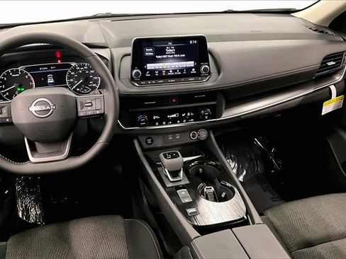 New 2025 Nissan Rogue SV image 7