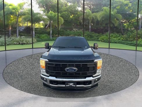 Used 2023 Ford F250 XL w/ 360-Degree Camera Package RWD image 2