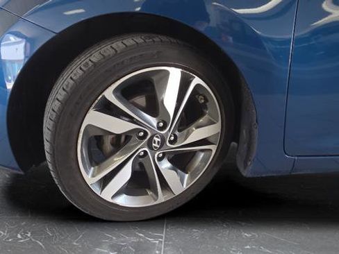 Used 2015 Hyundai Elantra Limited FWD image 32