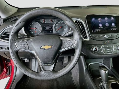 Used 2020 Chevrolet Malibu LT FWD image 11