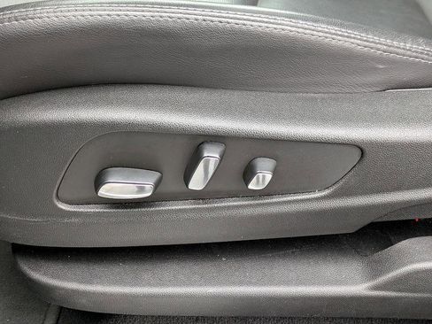 Certified 2025 Cadillac XT5 Premium Luxury image 16