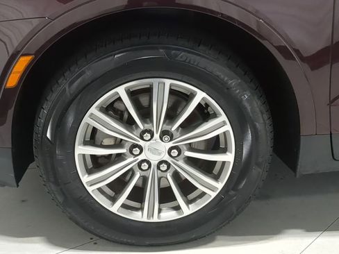 Used 2018 Cadillac XT5 Luxury w/ Driver Awareness Package image 21