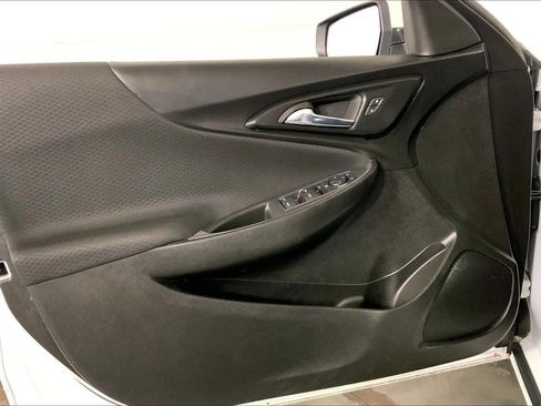 Used 2023 Chevrolet Malibu LT image 24