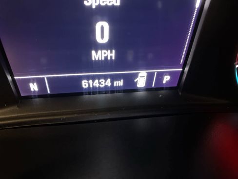 Used 2021 Chevrolet Traverse LS image 30