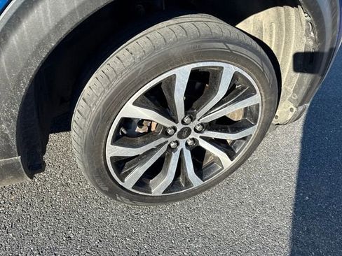 Used 2022 Ford Explorer ST-Line image 9