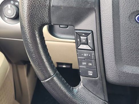 Used 2017 Ford Expedition EL XLT w/ Equipment Group 202A RWD image 27