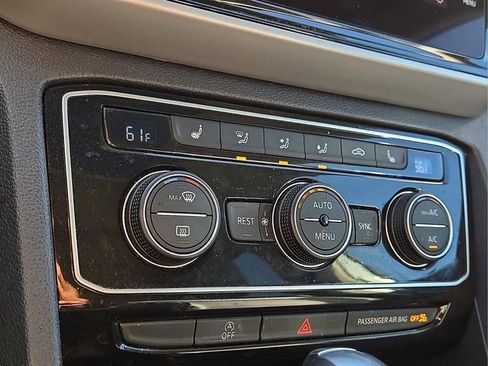 Used 2022 Volkswagen Atlas SE image 26