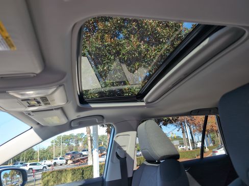 Certified 2025 Toyota RAV4 XLE image 28