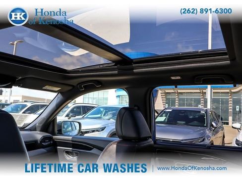 Certified 2025 Honda Pilot TrailSport image 15