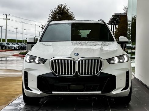 New 2026 BMW X5 xDrive50e w/ M Sport Package image 5