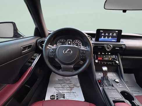 Used 2025 Lexus IS 350 F Sport RWD image 12