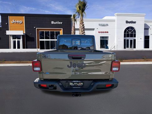 New 2026 Jeep Gladiator Sport image 5