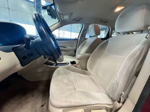 Used 2009 Chevrolet Impala LT FWD image 9