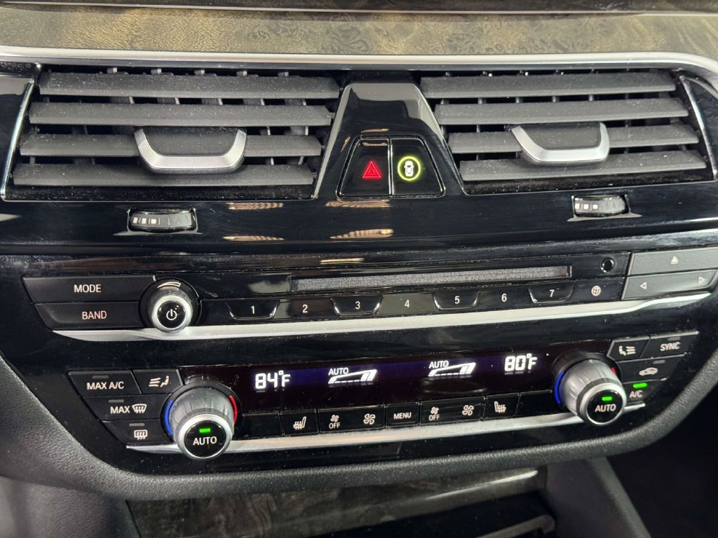 Used 2019 BMW 530i xDrive AWD/4WD image 27