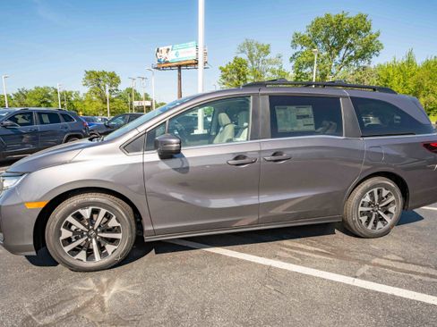 New 2026 Honda Odyssey EX-L image 3