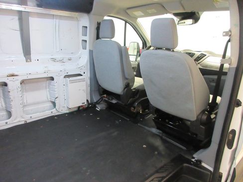Used 2018 Ford Transit 250 148 Low Roof RWD image 17