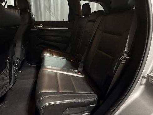 Used 2019 Jeep Grand Cherokee Limited AWD/4WD image 32