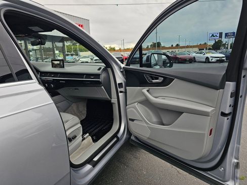 Used 2019 Audi Q7 3.0T Premium Plus image 13