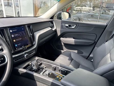 Certified 2025 Volvo XC60 B5 Plus AWD/4WD image 20