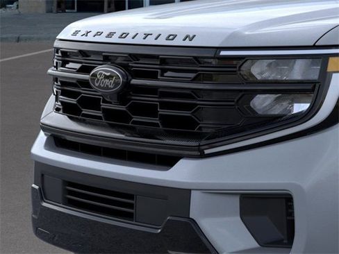New 2025 Ford Expedition Max Platinum w/ Stealth Performance Package image 17