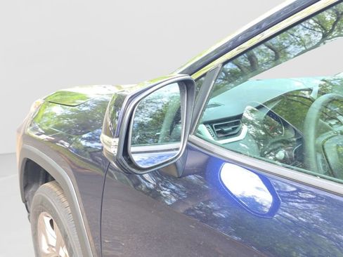 Used 2022 Toyota RAV4 XLE FWD image 11