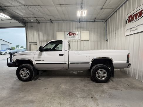 Used 1999 Dodge Ram 2500 Truck 4x4 Regular Cab image 12