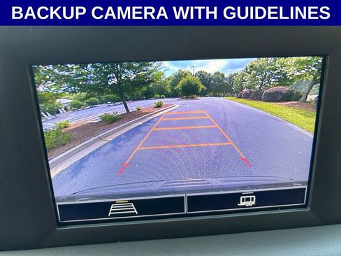 Used 2024 Chevrolet Tahoe LS RWD image 2