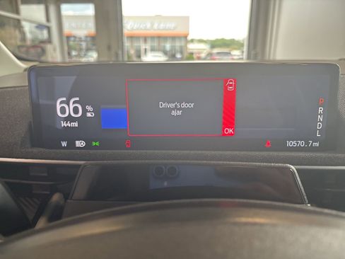 Used 2024 Ford Mustang Mach-E Premium image 23